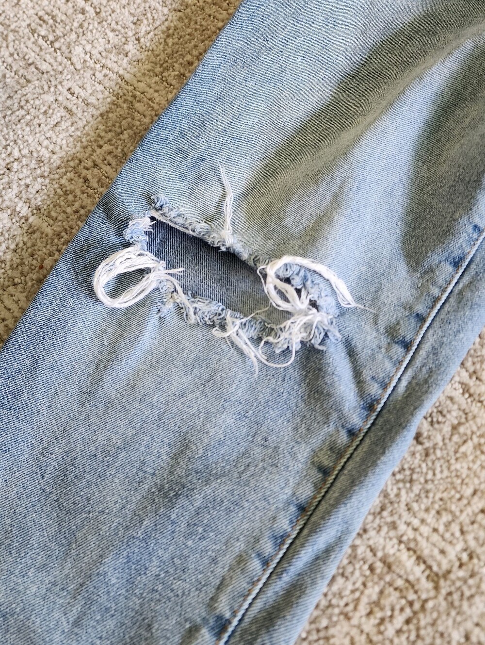 Rewash Light Blue Distressed Boyfriend Jeans Size 29 Like New - Picture 4 of 5